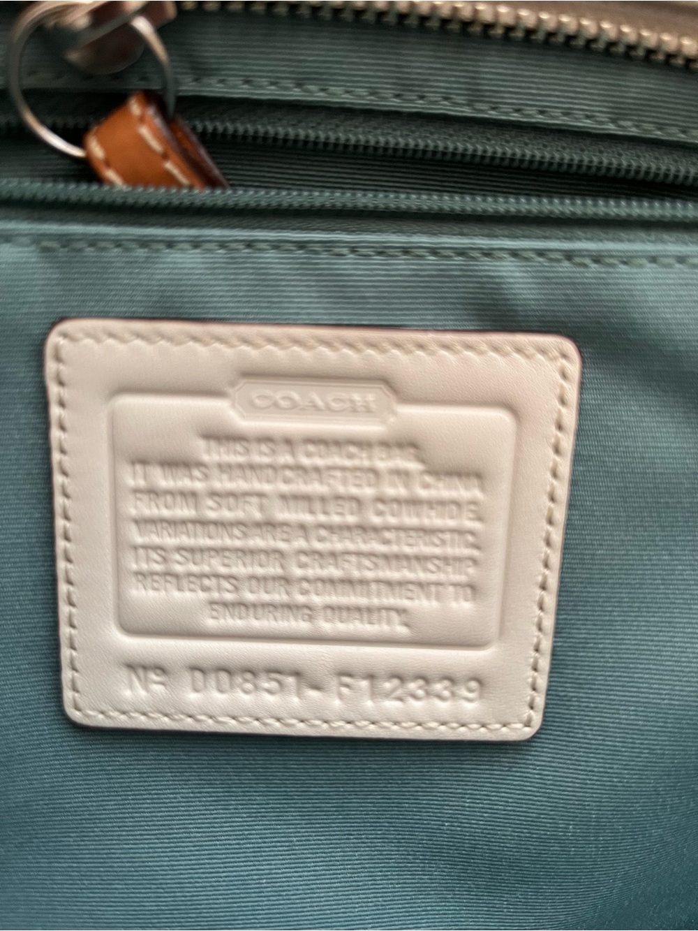 Vintage Coach Chelsea Tote. Cream Leather with Tan Trim - Picture 11 of 11